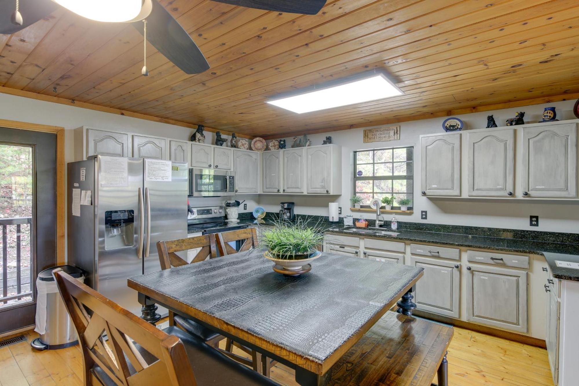 Above And Beyond Pigeon Forge Cabin With Prime Views! Exterior photo