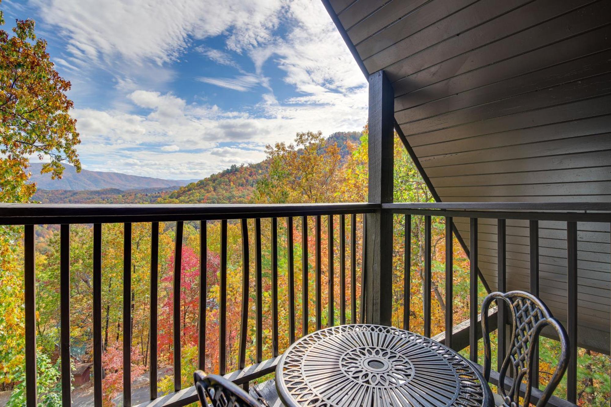 Above And Beyond Pigeon Forge Cabin With Prime Views! Exterior photo